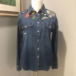 Levi Strauss Cotton Denim Pearl Snap Long Sleeve Patches Oversized Shirt XS/4-6